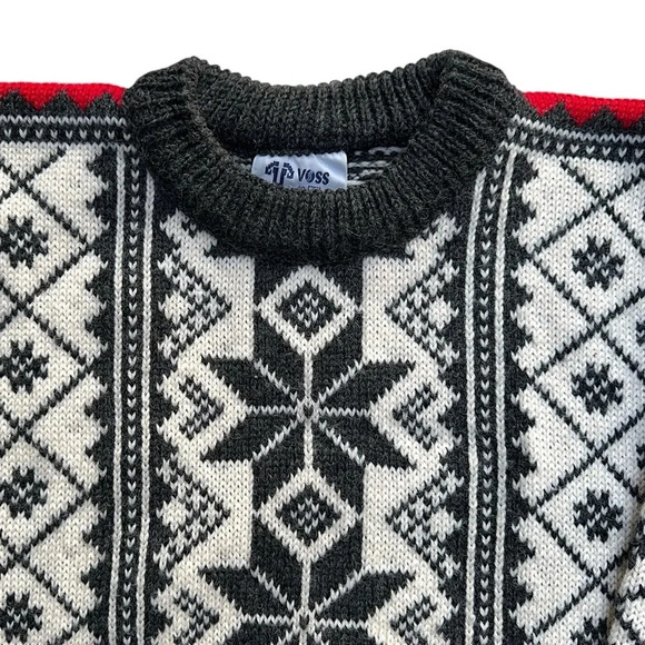 VOSS NORWAY NWOT PURE WOOL FAIR ISLE SNOWFLAKE SWEATER | SMALL - Picture 2 of 15